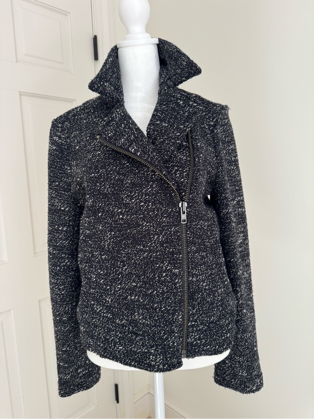 Women’s J Crew Black & White Tweed Asymmetrical Zip Jacket